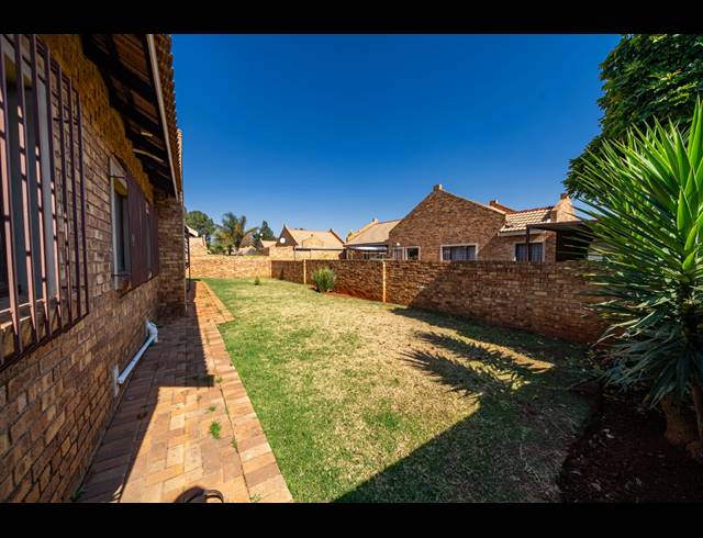 3 BEDROOM TOWNHOUSE FOR SALE IN RAND COLLIERIES